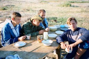 Астраханцы в поисковой экспедиции в Волгоградской области, 1996